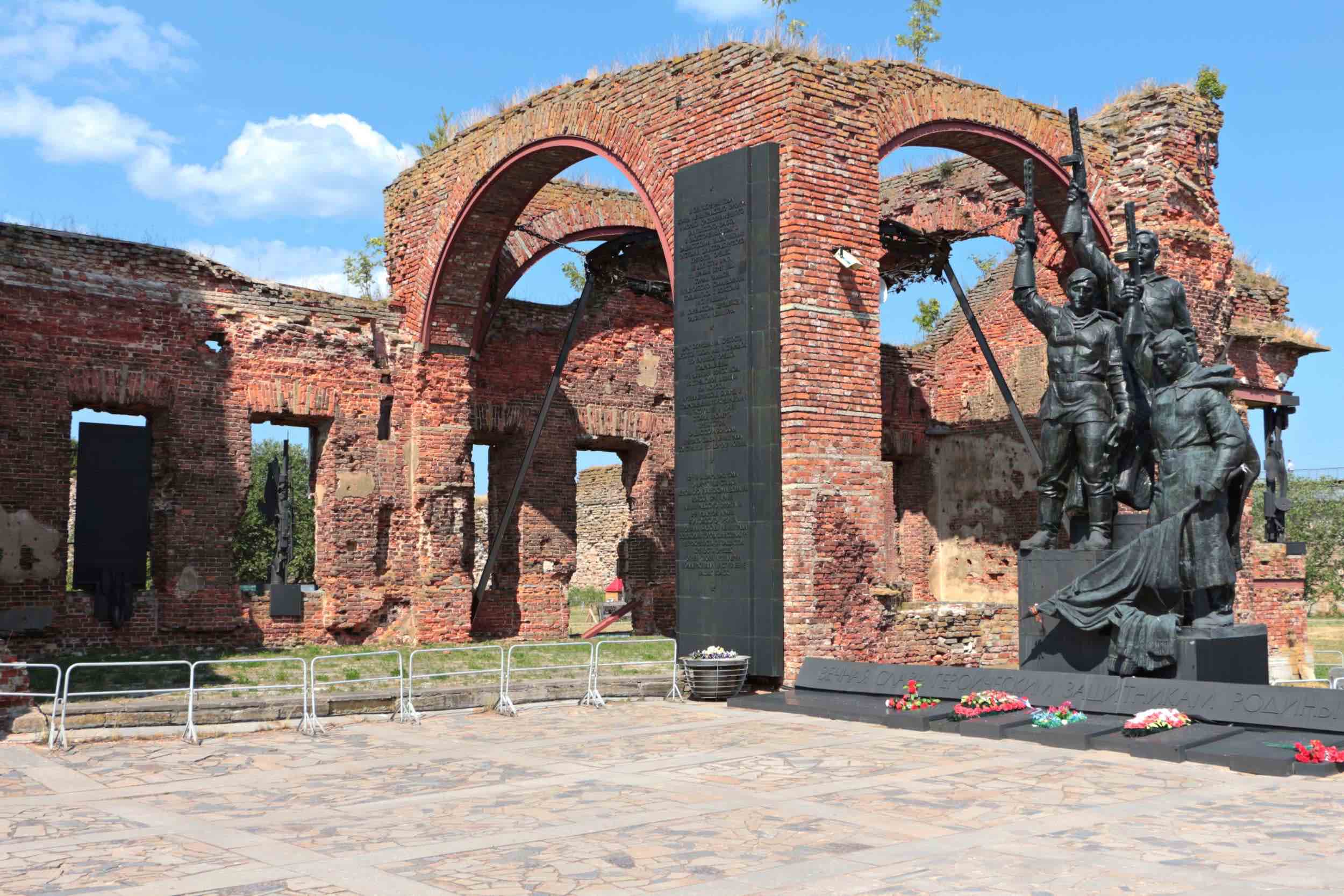 Экскурсия в крепость Орешек фото