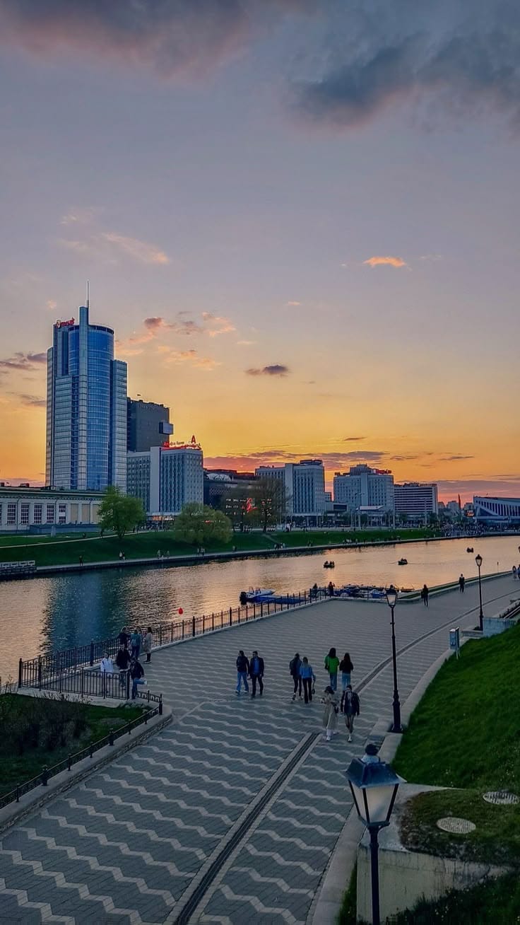 В Беларусь (Минск - Брест - Беловежская пуща - Каменец - Кобрин - Хатынь) фото