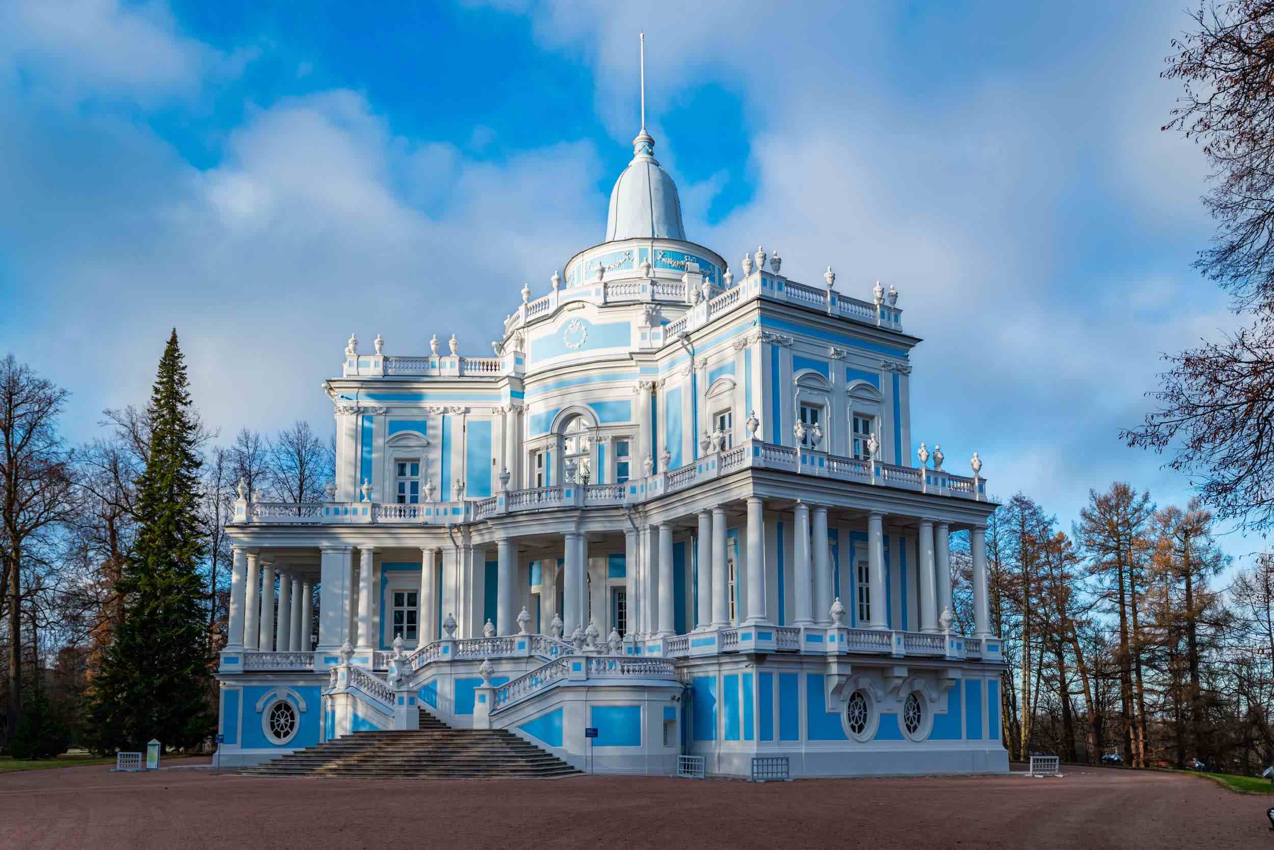 Ораниенбаум 2 дворца (Б.Меншиковский + Катальная Горка) фото