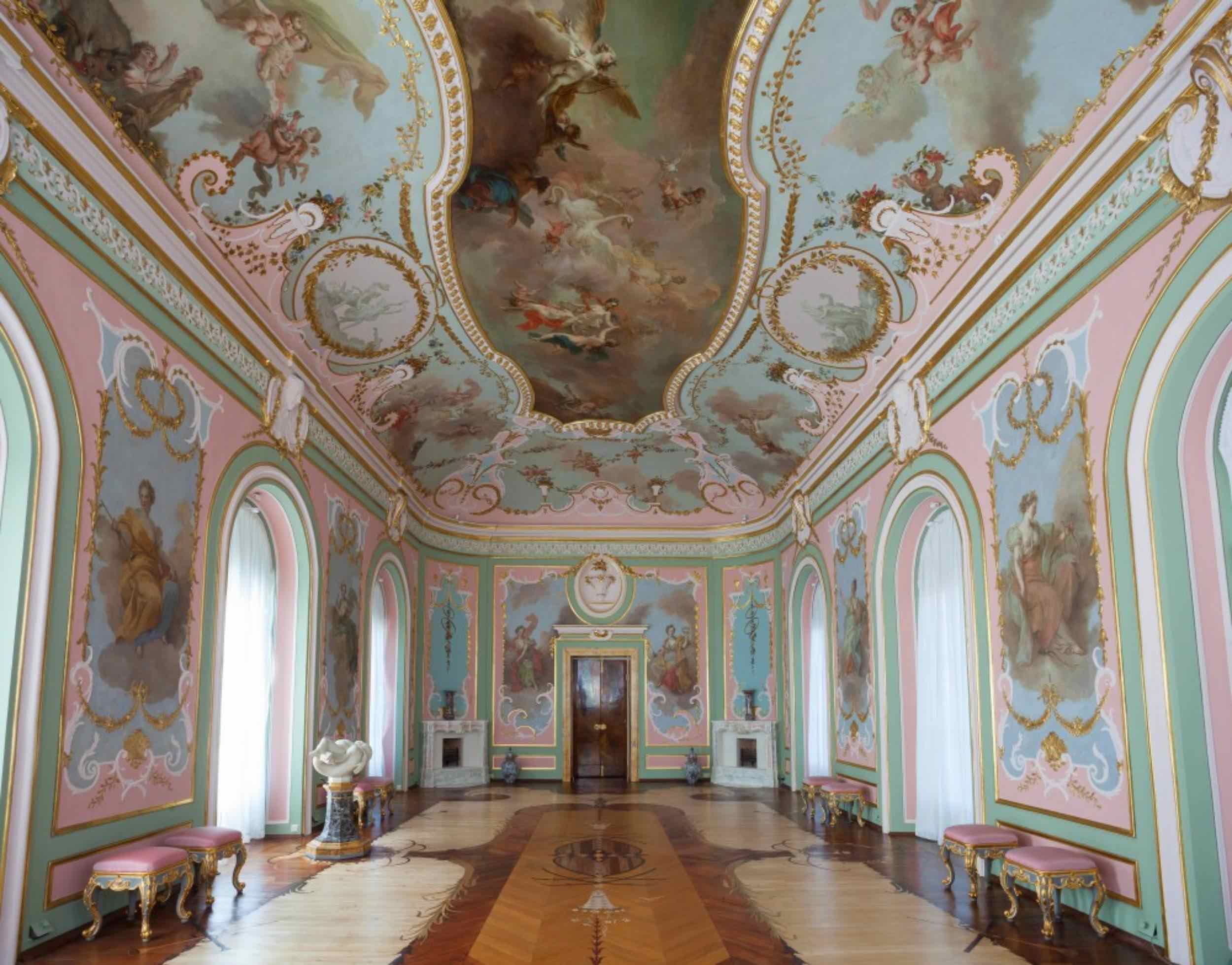 Ораниенбаум, 2 дворца (Б.Меншиковский и Китайский) фото