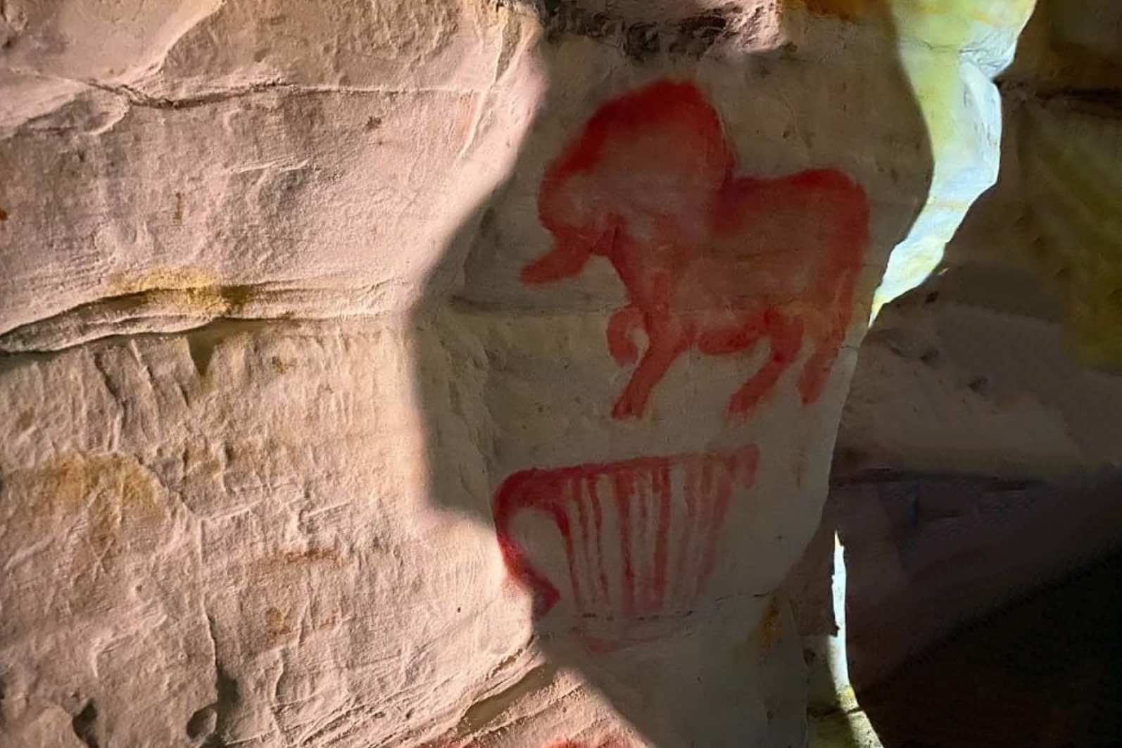 Саблино (Саблинские пещеры и водопады) фото